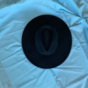 Stylish Black Wide-Brim Hat